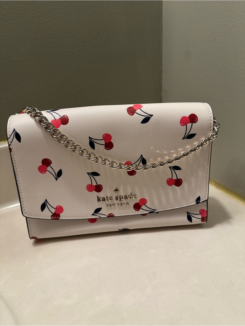 kate spade White Cherry-Print Chain Shoulder Bag